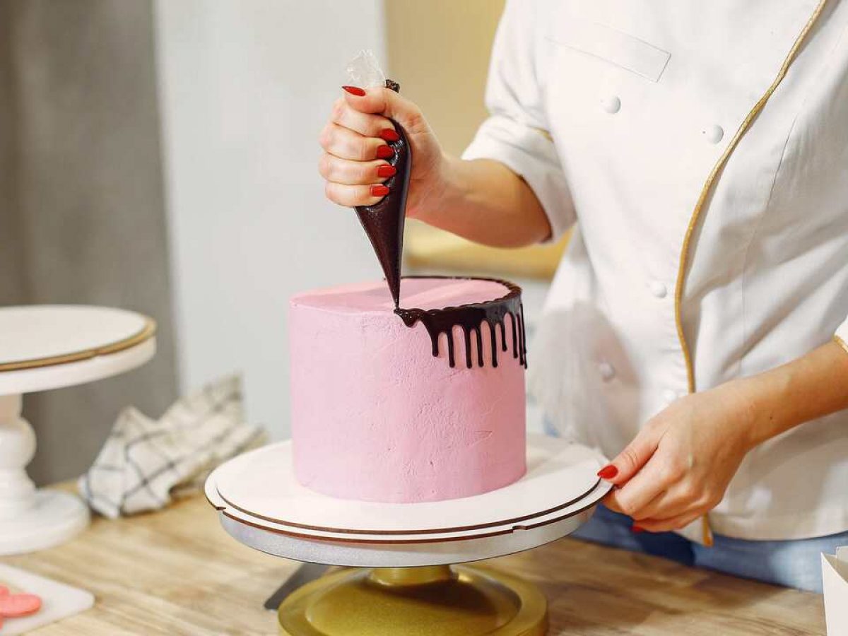 Como começar a vender bolos: LISTA com 12 passos essenciais